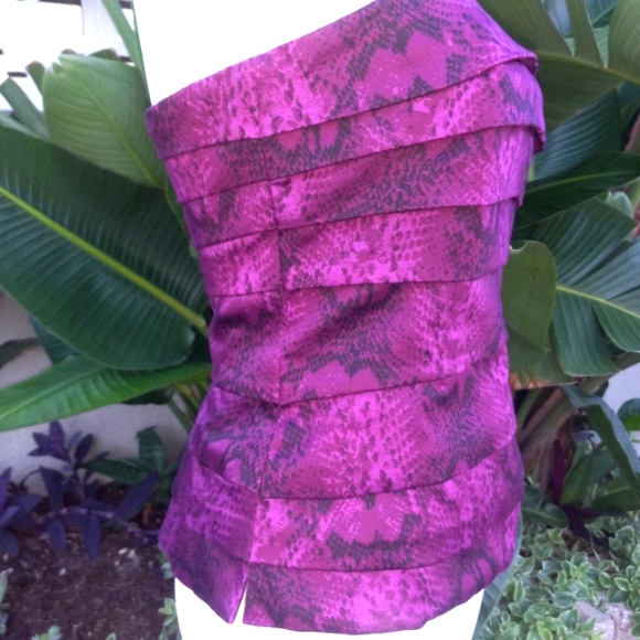 WHBM Purple Layered Reptile Top Removable Straps - Picture 3 of 6
